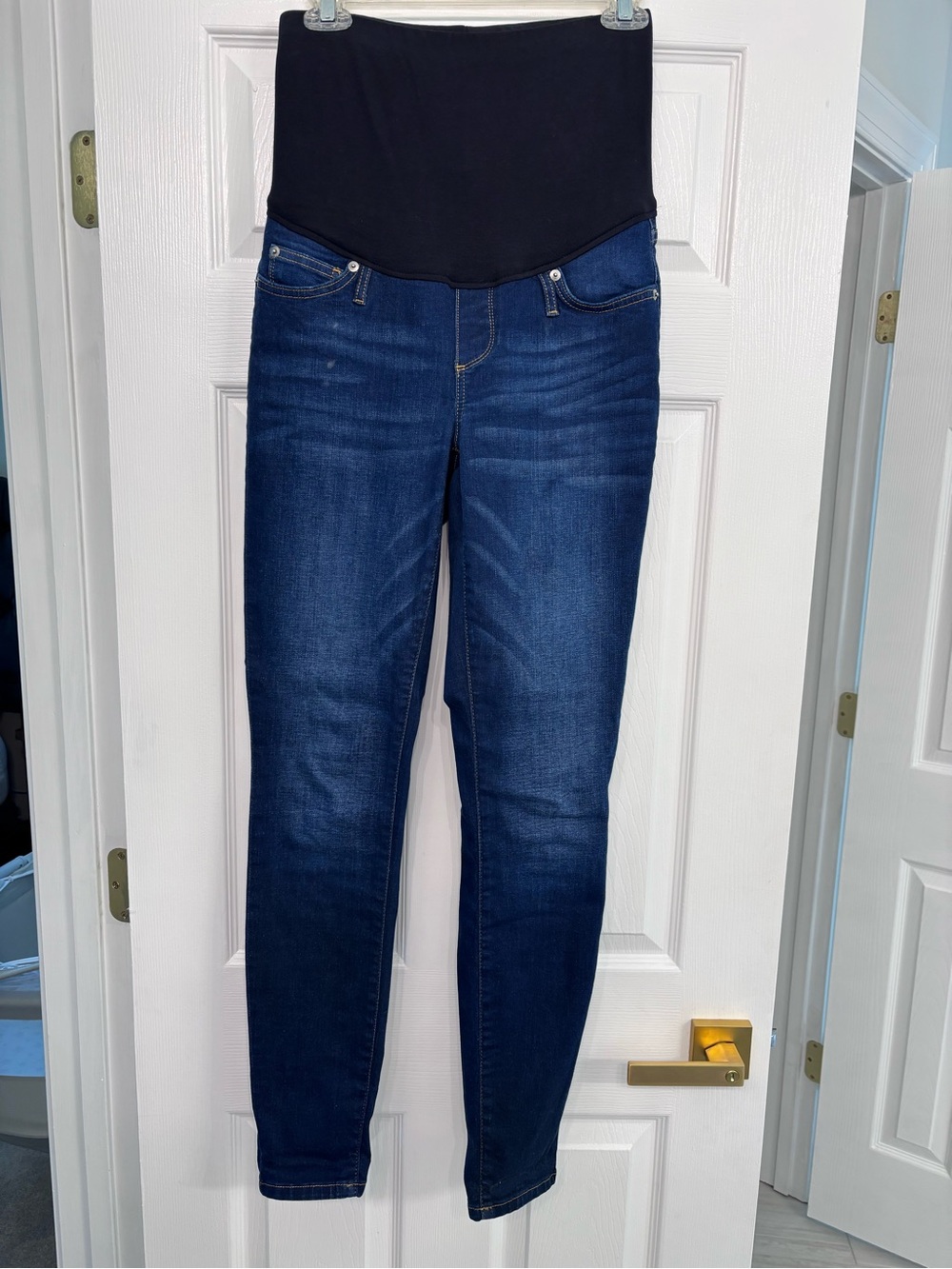 GAP Skinny Maternity Jeggings with Black Belly Panel size 4Long